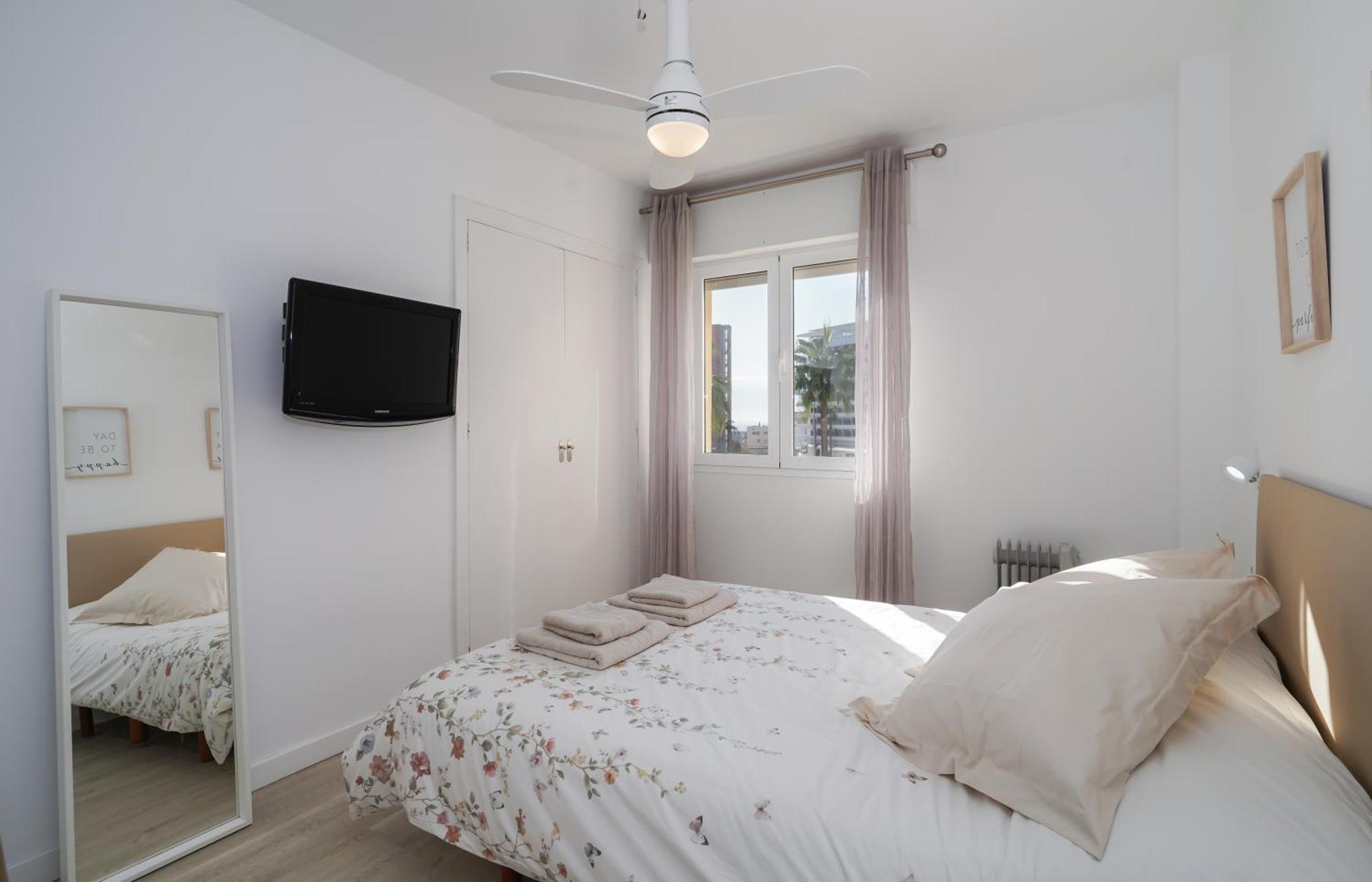 Nomad Malaga - Chic Apartament Center Torremolinos Bagian luar foto