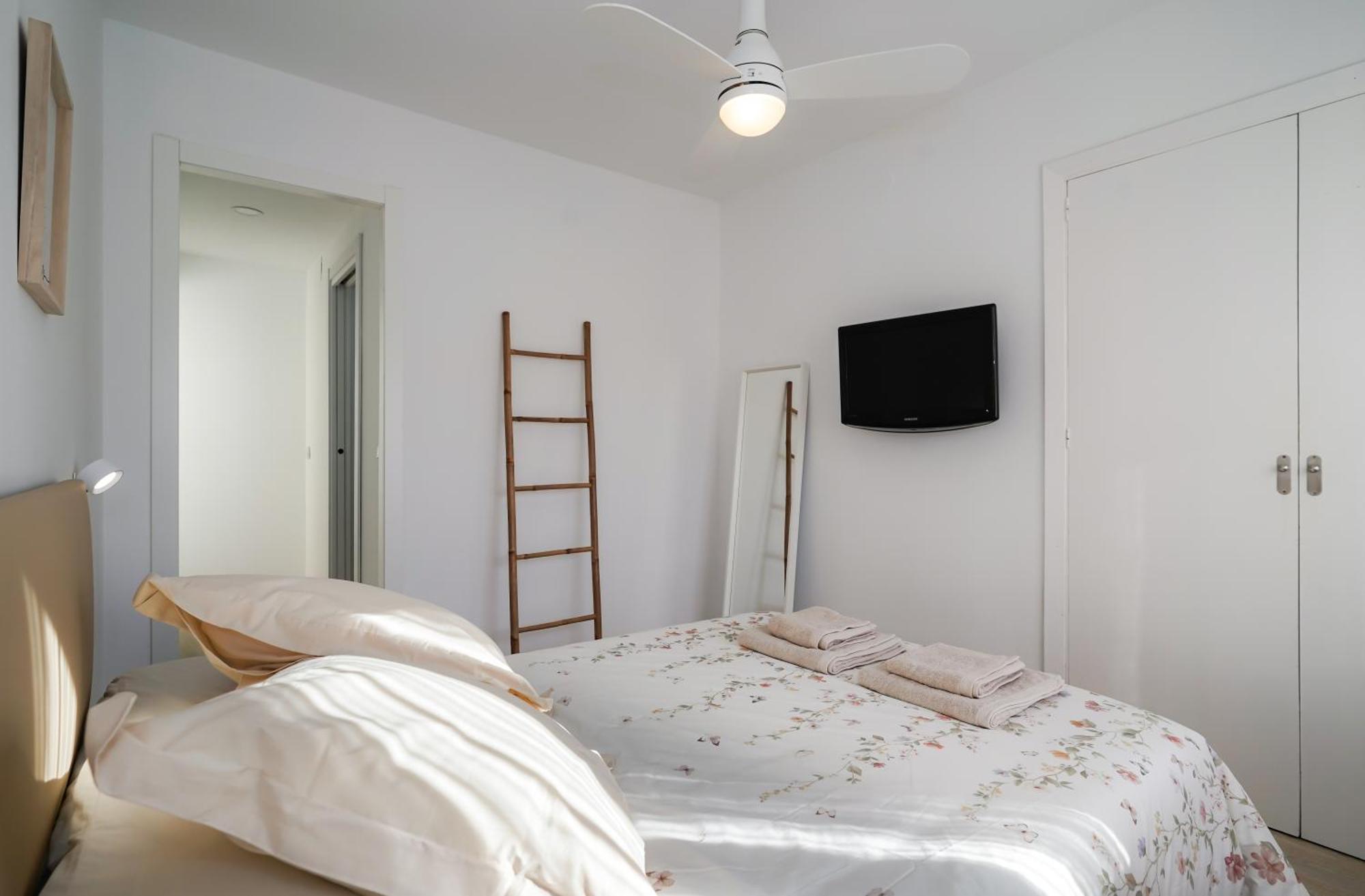 Nomad Malaga - Chic Apartament Center Torremolinos Bagian luar foto
