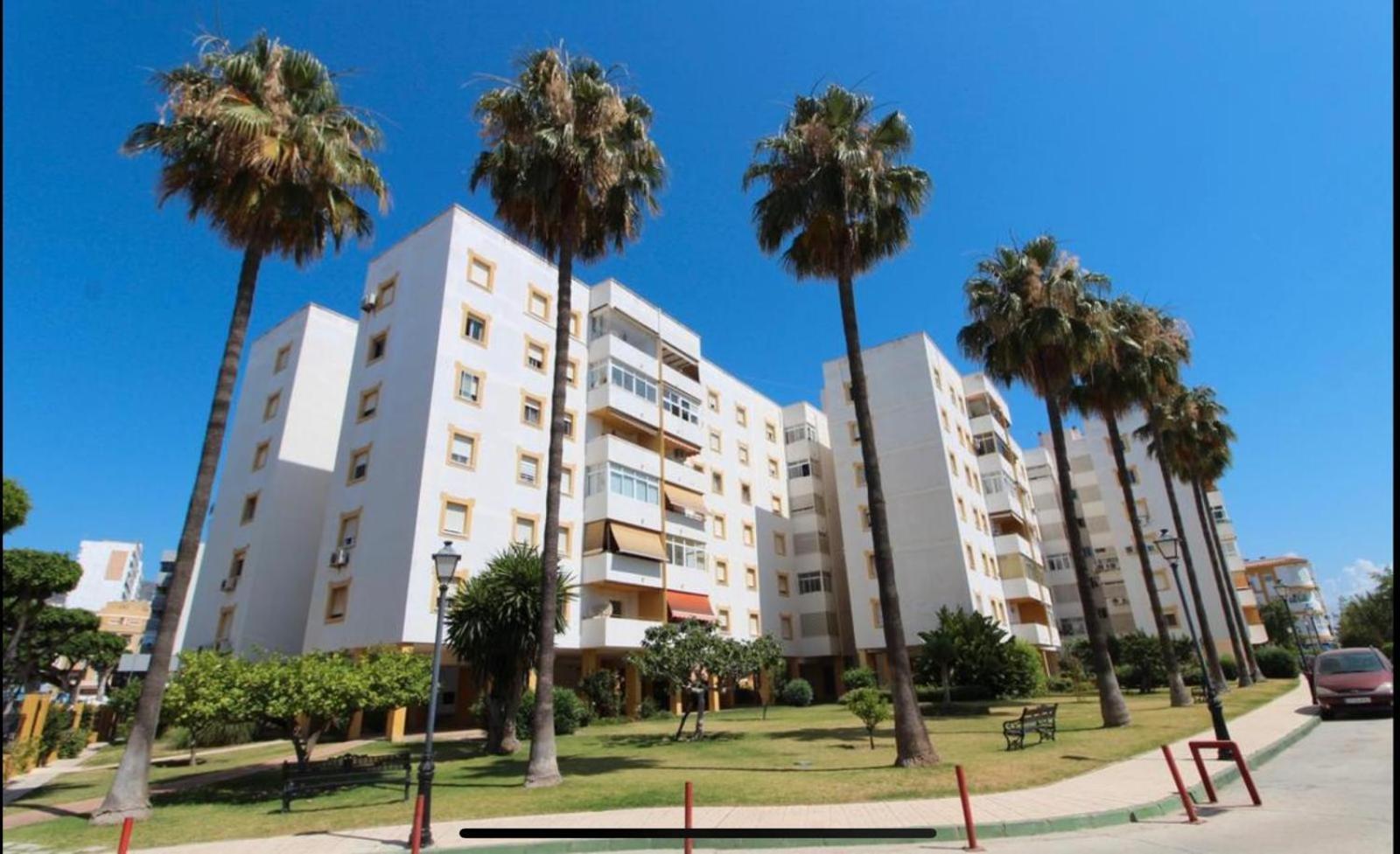 Nomad Malaga - Chic Apartament Center Torremolinos Bagian luar foto